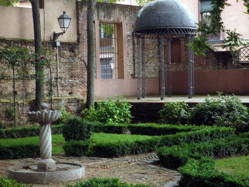 El Jardín del Príncipe de Anglona es un oasis verde de paz en pleno barrio de la Latina en Madrid.