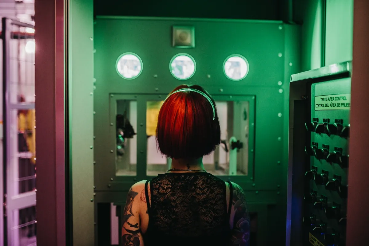 Sala de control del escape room Código Fuente de Torrenigma, en Torre del Mar