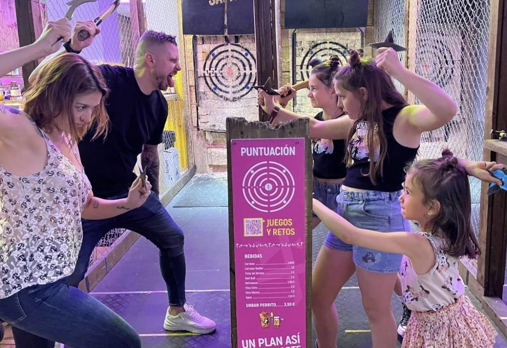Lanzar hachas en Valencia - Plan con niños