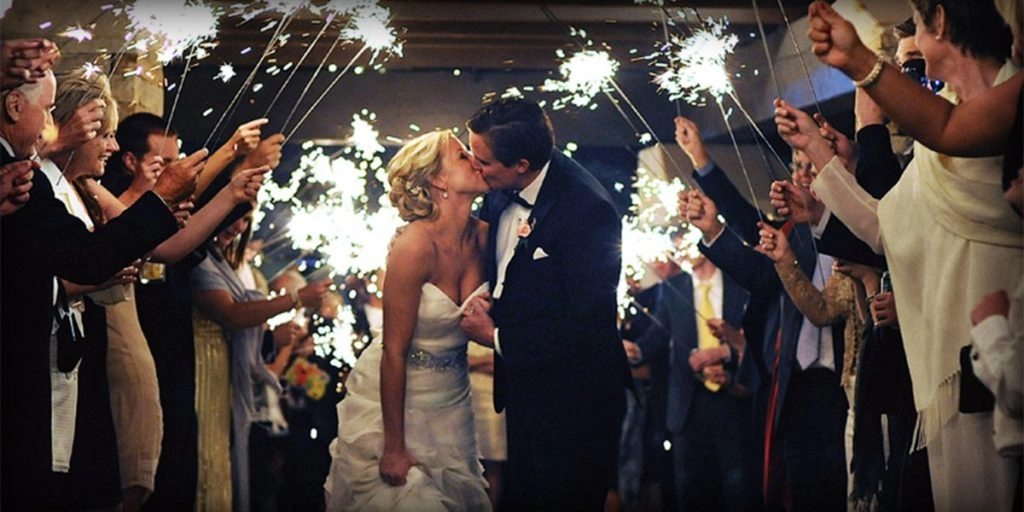 Ilumina el si quiero con bengalas para tu boda