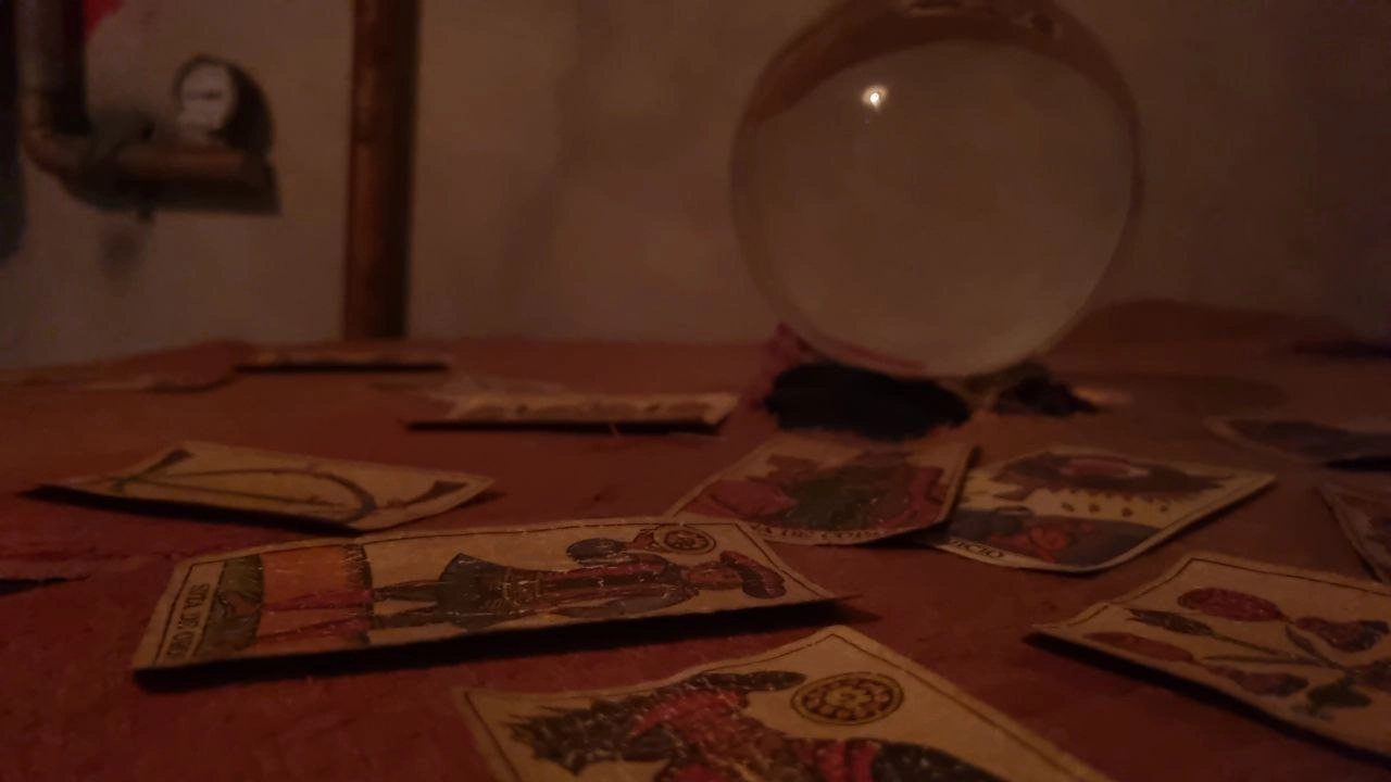 La Saga del Tarot - Escape Room de Terror en Madrid, planes en Halloween.