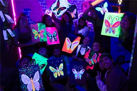 Un plan completo para un team building en el centro de Madrid: escape room, arte y buen vino.