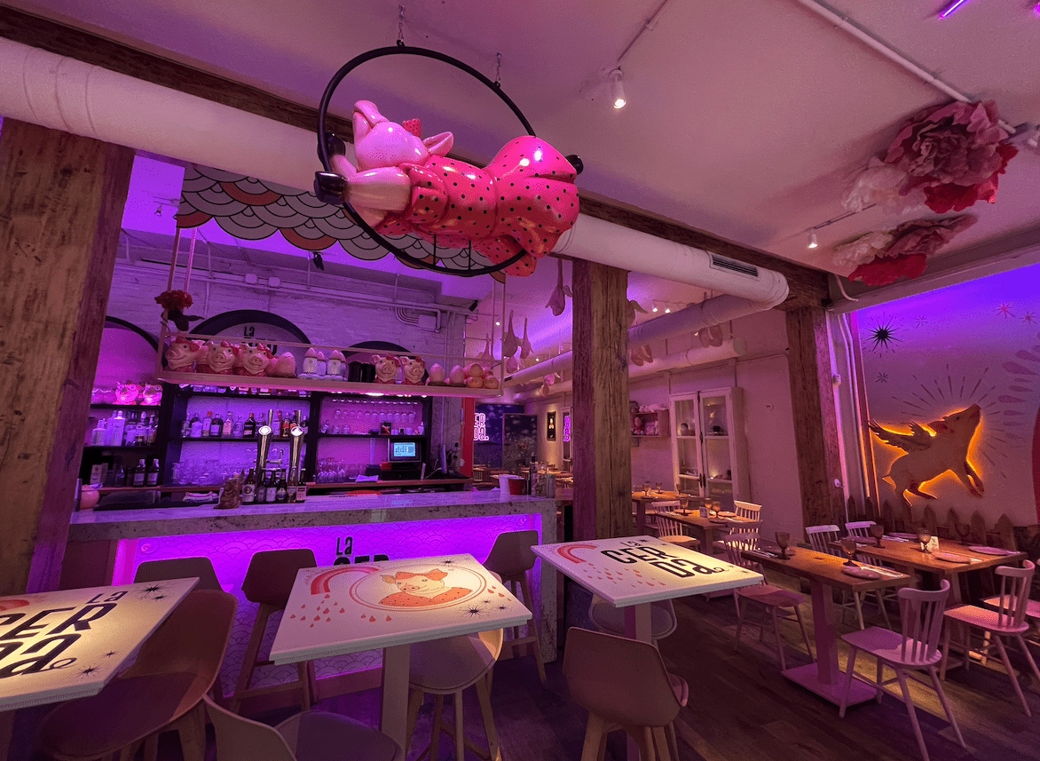 La Cerda de Chueca es un restaurante temático en Madrid perfecto para posturear en Instagram