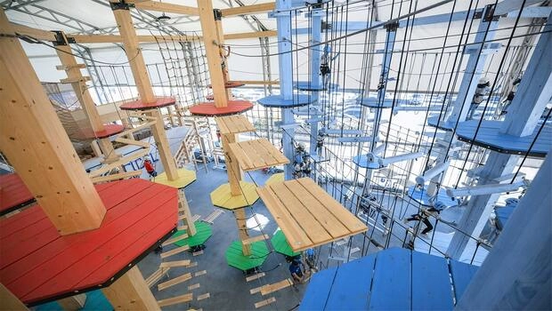 Parque multiaventura con niños en Madrid este verano
